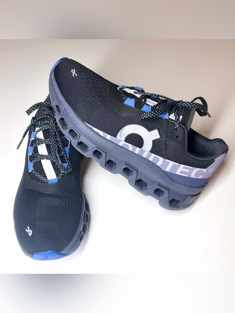 ON Running WOMENS CLOUDMONSTER ATHLETIC RUNNING SNEAKERS SIZE- 9